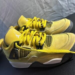 Jordan Kids Sneakers in Bright Yellow and Black